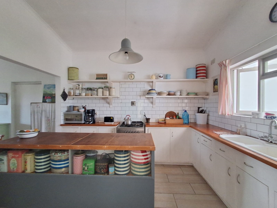 6 Bedroom Property for Sale in Stilbaai Wes Western Cape